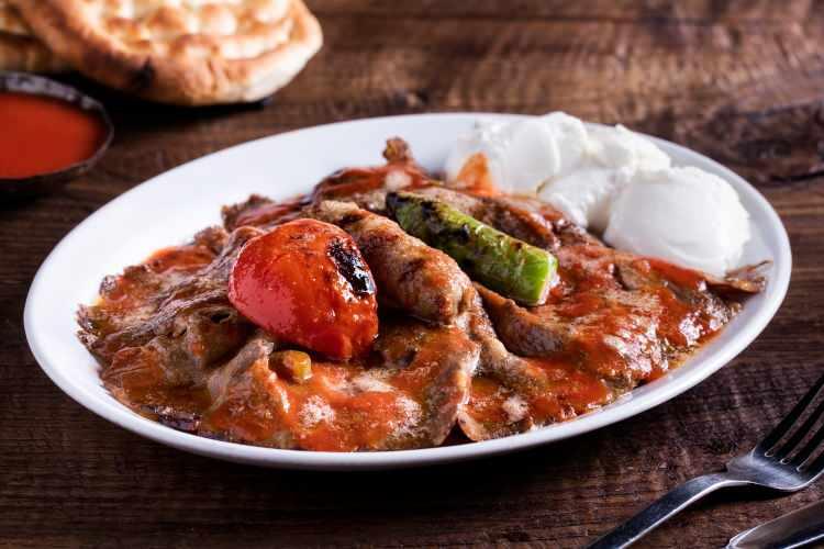 <p><strong>6. İskender Kebap</strong></p>
<p>Türkiye</p>