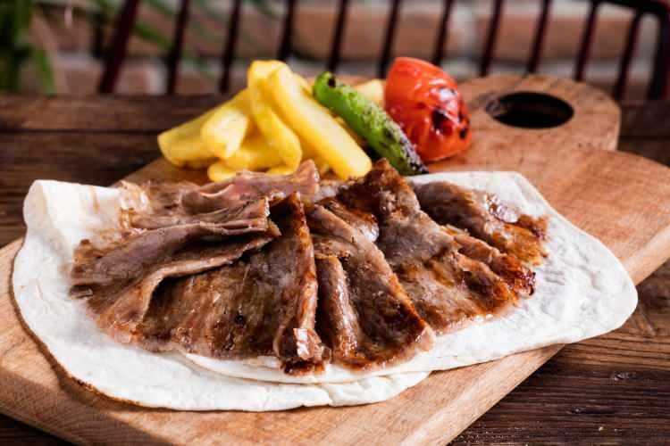 <p><strong>3. Kuzu Döner</strong></p>
<p>Türkiye</p>