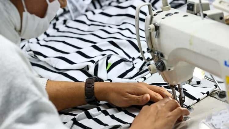 <p>1- Konfeksiyon iş&ccedil;isi</p>
