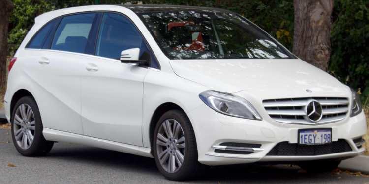 <p><span style="color:#DAA520"><strong>MERCEDES B SERİSİ</strong></span></p>
<p>Türkiye'de kadınların en çok tercih ettiği markalardan biri olan Mercedes B serisi çeviklik ve konfor ile göz dolduruyor.</p>