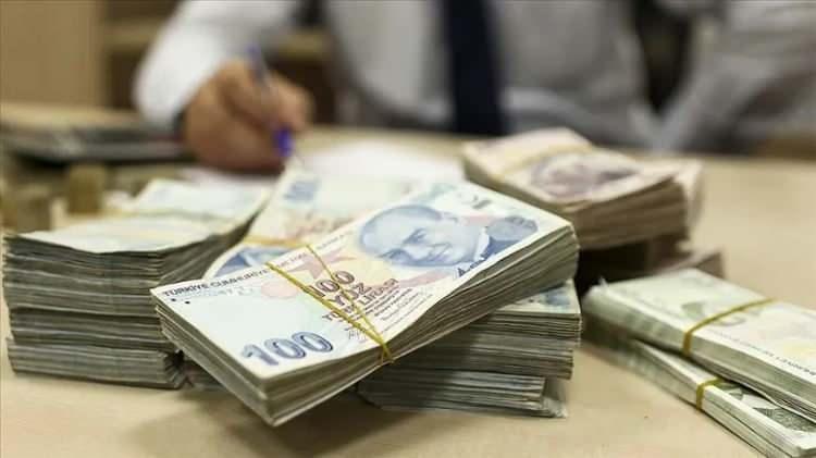 <p><strong>Soru 5: Başvuru sırasında hangi belgeler talep ediliyor?</strong></p>
<p> </p>
<p>Konut alımı için Tapu ve Kadastro Genel Müdürlüğü tarafından sağlanan web tapu ile üretilen doğrulama kodunun bulunduğu tapu belgesi nüshası sunulur.</p>
<p>Evlilik hali için e-Devlet sistemi ile üretilen ve üzerinde doğrulama kodu bulunan nüfus kayıt örneği, doğal afet hali için doğal afetin gerçekleşmesine müteakip SEDDK tarafından duyurulan belge ibraz edilir.</p>
<p> </p>