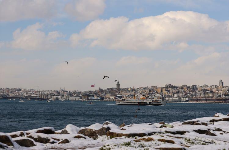 <p>1918'de hiç kar yağmazken, 1929'daki şiddetli kış, İstanbul'un hafızasında uzun süre yer etti. </p>
