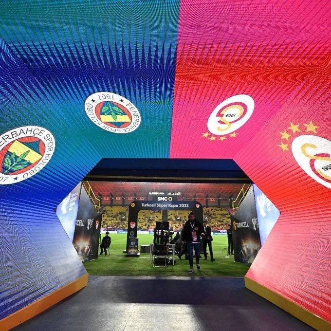 <p>SUUDİ ARABİSTAN'DA KRİZ<br />
<br />
Hakeme saldırı olayı ve sahadan çekilmenin ardından bu kez Türk futbolu, Suudi Arabistan'da bir kriz yaşadı.</p>