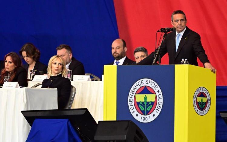 <p>OLAĞANÜSTÜ GENEL KURUL KARARI<br />
<br />
Fenerbahçe, Trabzon'da yaşananların ardından 2 Nisan'da "Ligden çekilmenin" de oylanacağı bir Olağanüstü Genel Kurul yapılacağını duyurdu.</p>