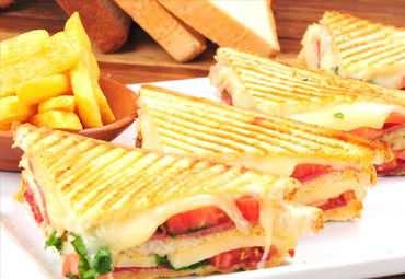<p>8. Tost, Sandviç</p>