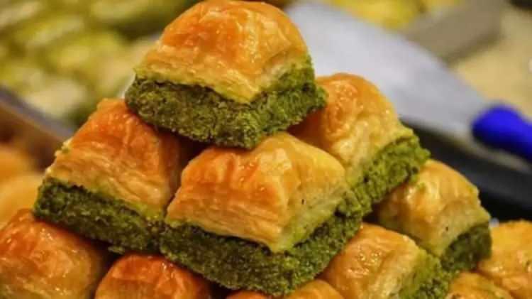 <p>Gaziantep baklavası</p>
<p>Gaziantep</p>
