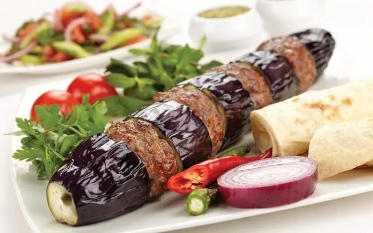 <p>Patlıcanlı kebap</p>

<p>Gaziantep</p>
