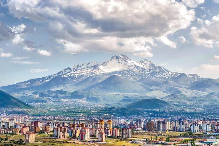 <p><strong>KAYSERİ</strong></p>
<p>Kadınlarda ortalama yaşam süresi: 80,9</p>
<p>Erkeklerde ortalama yaşam süresi: 75,7</p>
<p>Ortalama: 78,2</p>