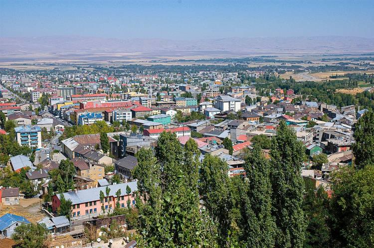 <p><strong>MUŞ</strong></p>

<p>Kadınlarda ortalama yaşam süresi: 80,6</p>

<p>Erkeklerde ortalama yaşam süresi: 75,4</p>

<p>Ortalama: 78,0</p>
