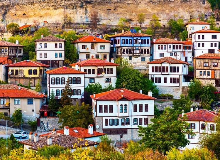 <p><strong>31- Karab&uuml;k</strong></p>

<p><strong>100.85</strong></p>
