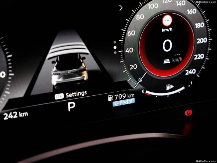 <p>Qashqai ülkemizde 158 bg güç üretebilen 1.3 litrelik DIG-T motor seçeneği ile satışta. Yeni model de bu motor seçeneği ile ülkemize giriş yapabilir.</p>