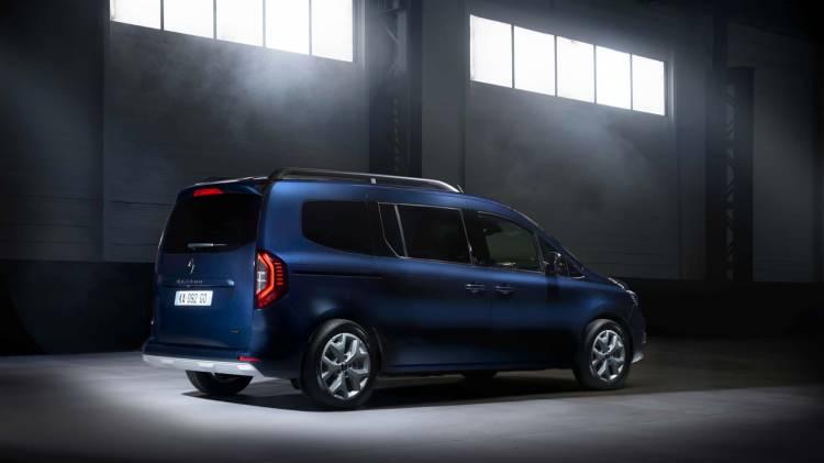 <p>Yeni Renault Kangoo Van, L2 Equilibre versiyonuyla 915 bin TL’den başlayan fiyatıyla satışa sunulacak.</p>