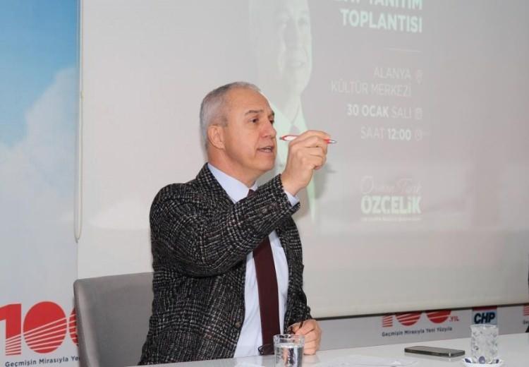 <p><em><strong>Osman Tarık Özçelik</strong></em></p>