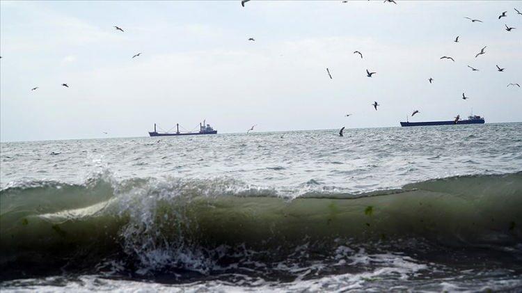 <div>HAVA SICAKLIĞI: Hava sıcaklıklarının batı kesimlerde 2-4 derece azalacağı, diğer yerlerde önemli bir değişiklik olmayacağı, yurt genelinde mevsim normalleri üzerinde seyretmeye devam edeceği tahmin ediliyor.</div>
<div> </div>