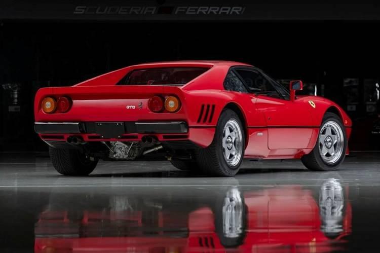 <p>1985 Ferrari 288 GTO</p>
