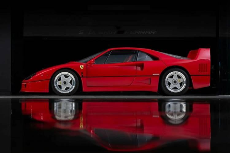 <p>1990 Ferrari F40</p>
<p>Çift turbolu V8 motorlu bu model sadece 1600 kilometre yol kat etmiş.</p>