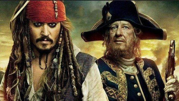 <p>Yapımcının bu açıklaması her ne kadar Johnny Depp'in seriye dönmeyeceğini işaret etse de oyuncu, hayranlarına her zaman sürpriz yapabilir.</p>
