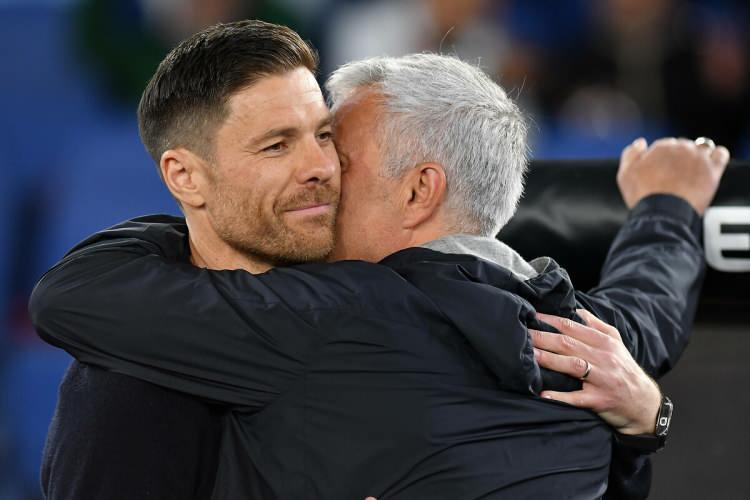 <p><strong>ŞAMPİYONLUKLARA FUTBOLCULUĞUNDAN ALIŞIK</strong><br />
<br />
Futbolculuk kariyeri başarılarla dolu Xabi Alonso; Real Sociedad, Eibar, Liverpool, Real Madrid ve Bayern Münih'te forma giydi.</p>