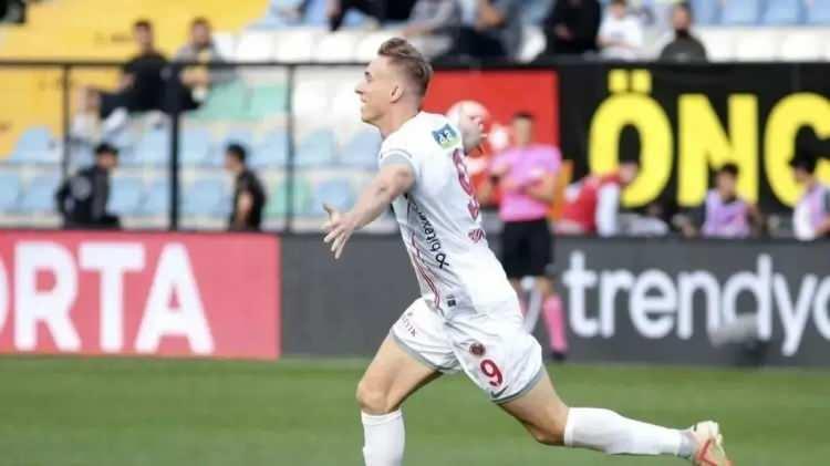 <p>Adam Buksa - Antalyaspor</p>
<p>29 maç - 13 gol</p>