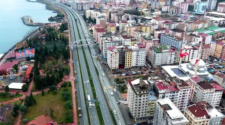 <p>RİZE</p>

<p>&nbsp;</p>

<p>Kadınlarda ortalama yaşam s&uuml;resi: 83,3</p>

<p>&nbsp;</p>

<p>Erkeklerde ortalama yaşam s&uuml;resi: 75,5</p>

<p>&nbsp;</p>

<p>Ortalama: 79,4</p>
