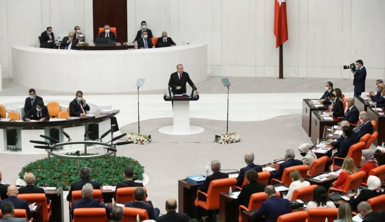 <p>Adalet ve Kalkınma Partisi: 265</p>