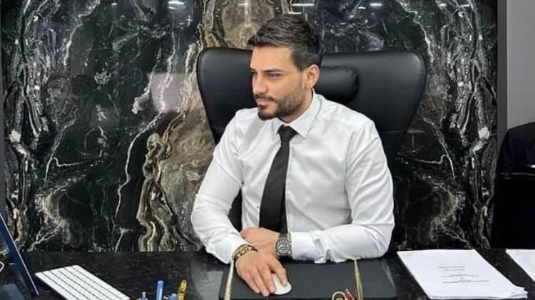<p>İddianamede ş&uuml;pheliler Barış Boyun, Beratcan G&ouml;kdemir ve Batin Can G&ouml;kdemir&rsquo;in hakkında yakalama kararı &ccedil;ıkartıldığı, belirtildi. Barış Boyun, Beratcan ve Batin Can G&ouml;kdemir&rsquo;in &lsquo;Silahlı su&ccedil; işlemek amacıyla &ouml;rg&uuml;t kurma', 'Birden fazla kişiyle birlikte silahla tehdit', 'Mala zarar verme' ve 'Ruhsatsız silah taşıma' su&ccedil;larından ayrı ayrı toplamda 8 yıl 4 aydan 23 yıla kadar hapsi istendi.&nbsp;</p>
