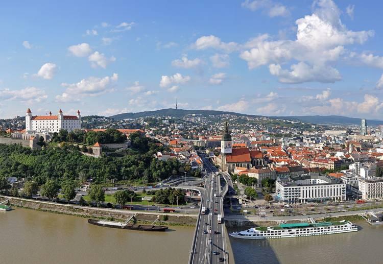<p>BRATİSLAVA (63)</p>