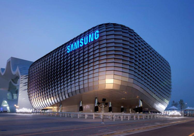 <p><span style="color:#B22222"><strong>SAMSUNG LOGOSUNUN ZAMAN İÇNDEKİ DEĞİŞİMİ</strong></span></p>