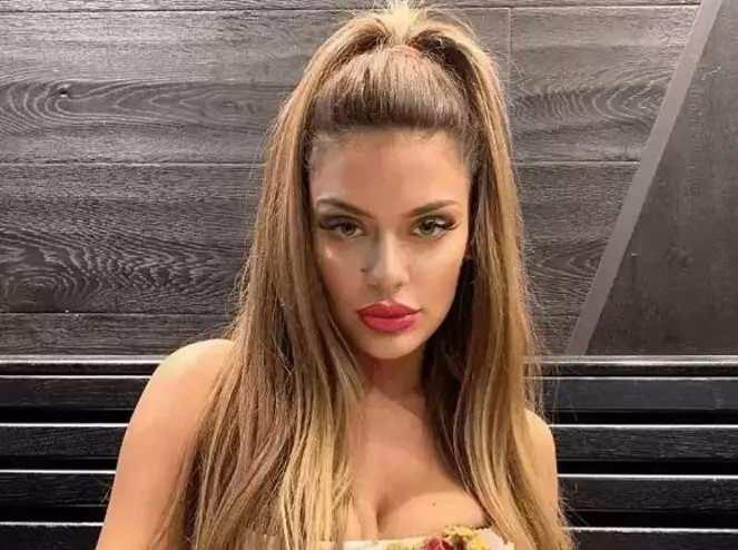 <p><em><strong> Evimize geliyordu. Yağmur 1.80 boyunda ama son zamanlarda 50 kiloya kadar düşmüş, ufacık kalmıştı. Kızımı darbetmesinin yanı sıra aç bırakıyordu, dışarı çıkarmıyordu. Psikolojisi de bozulmuştu, adeta paranoyak olmuştu."</strong></em></p>