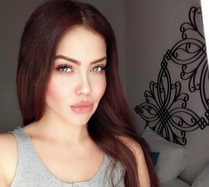 <p>Halen sahneye &ccedil;ıkıp şarkılarını seslendiren &uuml;nl&uuml; isim 10 yılda 40 kilo verdi.</p>

<p>&nbsp;</p>
