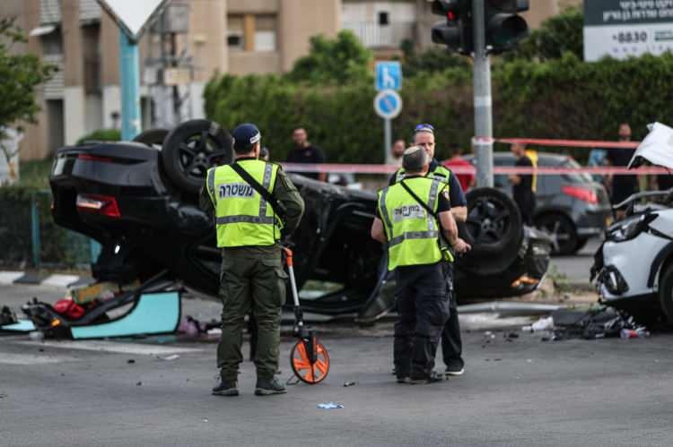 <p> İsrail medyası, Ben Gvir'in makam aracının son aylarda çok sayıda trafik ihlali yaptığına dair raporların olduğunu yazdı.</p>