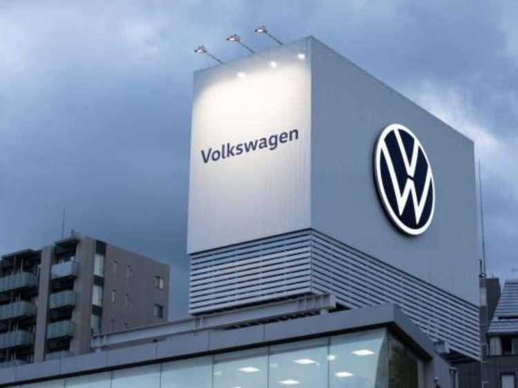 <p><strong><span style="color:#B22222">1) VOLKSWAGEN </span> | 23 BİN 311</strong></p>