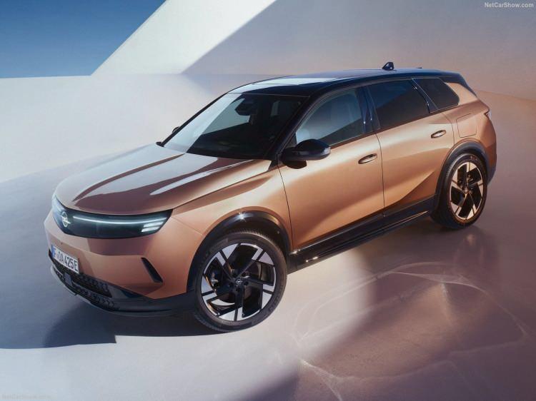 <p><strong>Mild-Hybrid versiyonu da olacak |</strong></p>
<p> </p>
<p>Yeni Opel Grandland müşterileri, tamamen elektrikli Grandland Elektrik seçeneği ile beraber 48V Mild-Hybrid versiyonu da tercih edebilecek. </p>