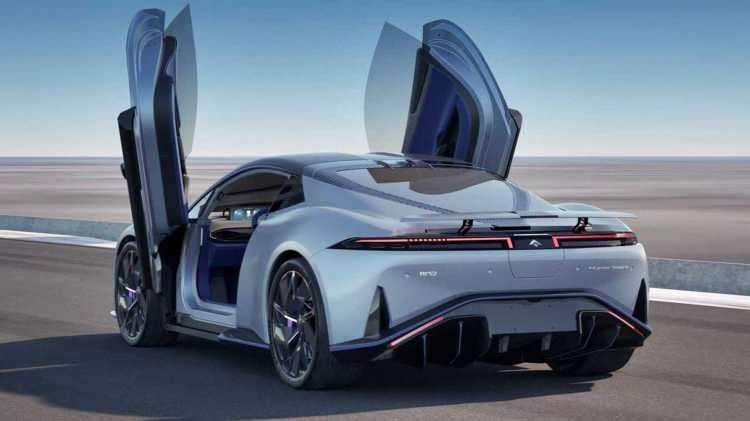 <p>Hyper SSR şu anda sadece bir konsept, ancak GAC onun yakında üretime geçeceğini iddia etti. Firmanın 2020 yılında Toyota GR Supra'ya benzer boyutta bir EV olarak tanıtılan önceki spor otomobil konsepti Enpulse roadster'ı takip ediyor. </p>
<p> </p>