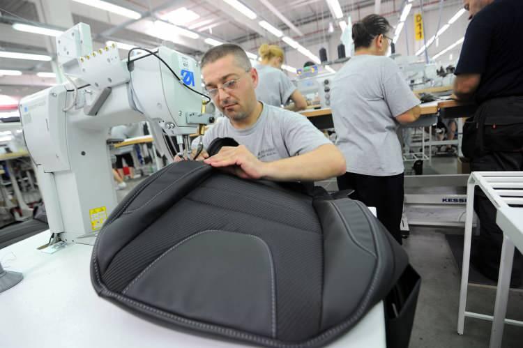 <p>MAGNA SEATING</p>
