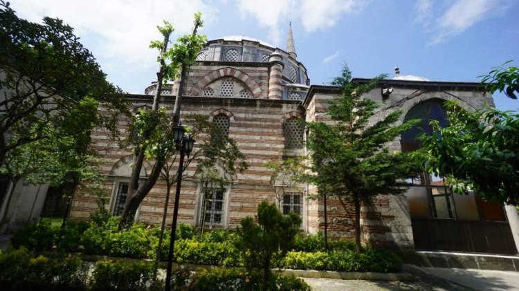 <p><em><strong>Kartal Mehmet Ağa Camii </strong></em></p>

<p><strong><em>Şile Çavuş Ahmet Camii</em></strong></p>
