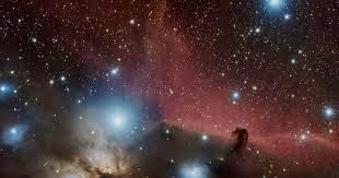 <p><span style="color:#B22222"><strong>ATBAŞI BULUTSUSU</strong></span></p>

<p> </p>

<p>Gezegenimizin yörüngesine şimdiye kadar yerleştirilmiş en güçlü teleskop olan James Webb Uzay Teleskobu (JWST), Barnard 33 olarak da bilinen Atbaşı Bulutsusu'nun daha önce hiç ortaya çıkarılmamış ayrıntılarını görerek bazı bölgeleri tamamen ışık altında göstermeyi başardı .</p>
