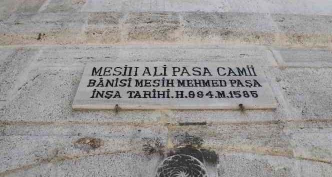 <p><em><strong>Mesih Ali Paşa Camii</strong></em></p>
