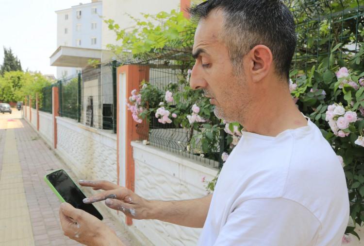 <div>Antalya'da sanayide araç boyacılığı ile uğraşan 2 çocuk babası Cumali Orhan (40), internetten 105 bin TL’den satışa konulan kazalı bir aracı satın almak için A.S. ile iletişime geçti.</div>
<div> </div>