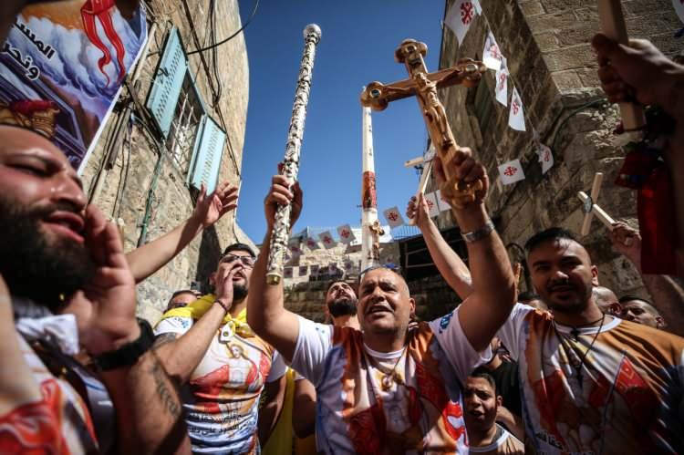 <div>Hristiyanlığın kutsal mekanlarından sayılan Kıyamet Kilisesi, Doğu Kudüs'te bulunuyor. Hristiyanlar Hazreti İsa’nın bu kilisede çarmıha gerildiğine, ardından da göğe yükseldiğine inanıyor.</div>
<div> </div>