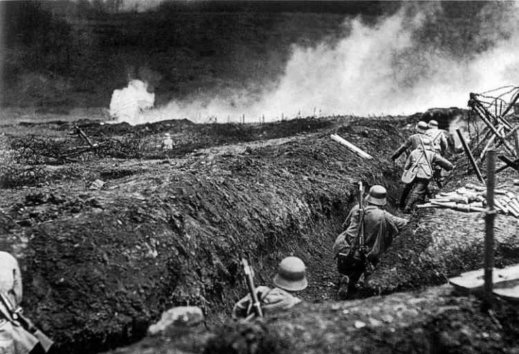 <p>Suikast sonrasında 28 Temmuz 1914'te Avusturya-Macaristan, Sırbistan'a savaş açtı. Çatışmanın ilerleyen günlerinde Rusya Sırbistan'ın, Almanya da Avusturya-Macaristan'ın yanında yer aldı.</p>
