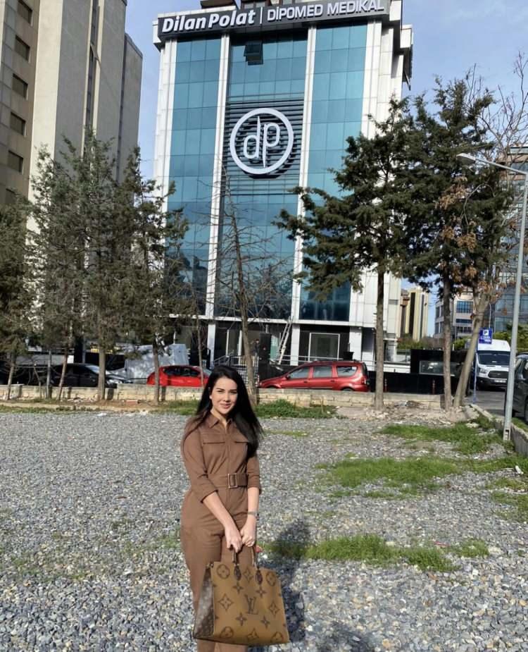 <p>Duruşmaya tutuklu sanıklar Sezgin, Engin ve Dilan Polat, bulunduğu cezaevinden getirilmişti. Diğer sanıklar SEGBİS ile duruşmaya katılmıştı.</p>

<p>&nbsp;</p>

<p>&nbsp;</p>
