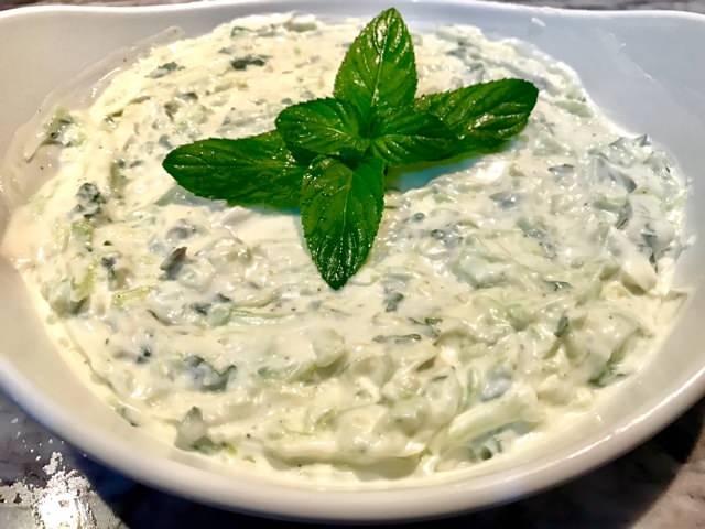 <p>3. Tzatziki (Yunanistan)</p>