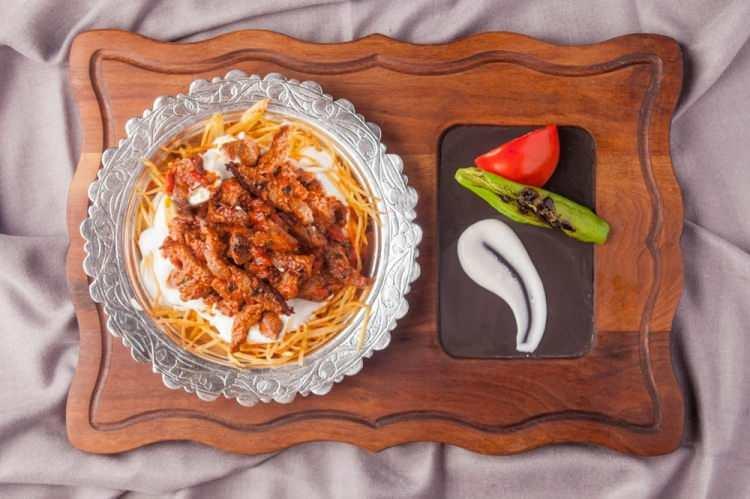 <p><strong>1. Çökertme kebabı</strong></p>

<p><strong>Türkiye</strong></p>
