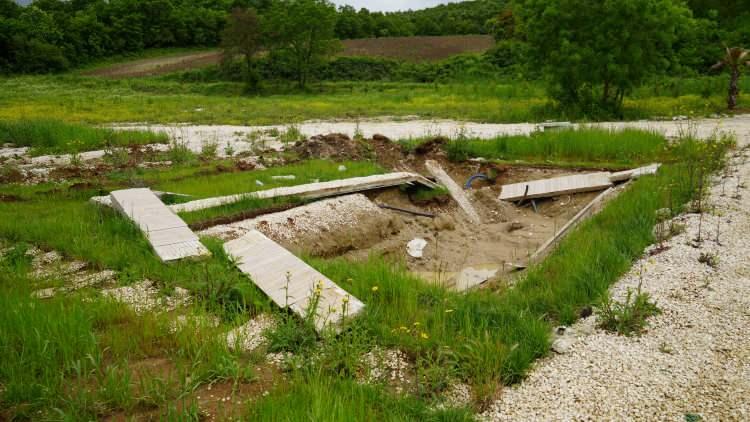 <p>Olay, Çatalca Akalan Mahallesi’nde yapılan bir proje kapsamında 5 havuzlu bungalovda meydana geldi.</p>
