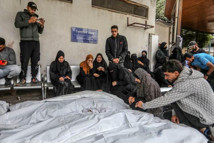 <p><span style="color:#B22222">​<strong>SON VERİLER</strong></span></p>

<p><strong>​</strong></p>

<p>Son verilere göre, İsrail ordusu ile Hizbullah arasında 8 Ekim 2023'ten beri devam eden çatışmalarda 287 Hizbullah mensubu, 56 Lübnanlı sivil, 18 Emel Hareketi, 13 Hamas, 12 İslami Cihad mensubu ile 7 İsrailli sivil ve 12 asker öldü.</p>

<p>​</p>
