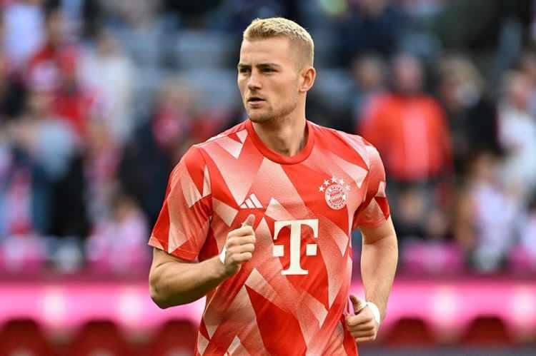 <p>* Stoper: Matthijs de Ligt (Bayern Münih) 65 milyon euro</p>