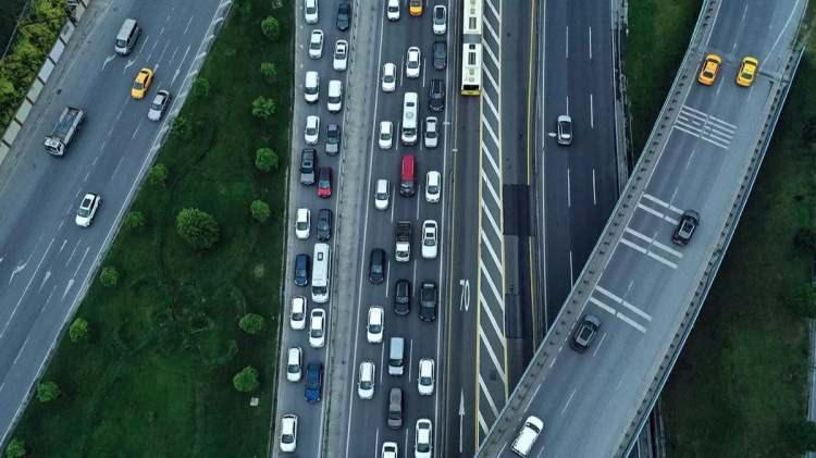 <p>Bunun ardından kapanan yol ve g&uuml;zegahlar merak konusu oldu.&nbsp;</p>
