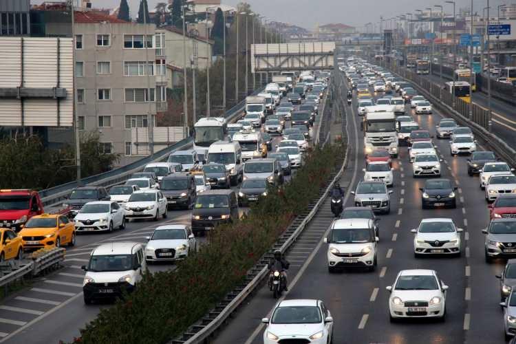 <p>İzzetpaşa Cadde Halaskargazi Cadde istikameti trafiğe kapatılacaktır. (Abide-i H&uuml;rriyet Cadde kesişimi ile Halaskargazi Cadde arası)<br />
Ergenekon Caddesi Pangaltı İstikameti trafiğe kapatılacaktır. (Kurtuluş Cadde kesişimi ile Halaskargazi Cadde arası)<br />
Dolapdere Caddesi Pangaltı altı istikameti trafiğe kapatılacaktır. (Poyraz Sokak kesişimi ile Ergenekon Caddesi arası)<br />
Mahmut Ağa Yokuşu Kurtuluş istikameti trafiğe kapatılacaktır. (Piyalepaşa Bulvarı kesişimi ile Yay Meydanı Sokak arası)<br />
Sıracevizler Caddesi Dolmabah&ccedil;e T&uuml;nel istikameti trafiğe kapatılacaktır. (Varyant Altı Kağıthane T&uuml;nel D&ouml;n&uuml;ş&uuml; itibari ile)</p>
