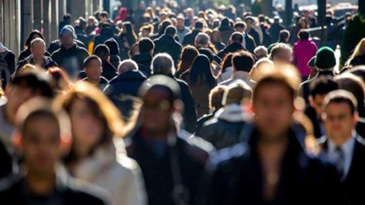 <p>Türkiye nüfusu 2023'te bir önceki yıla göre 92 bin 824 kişi arttı. </p>